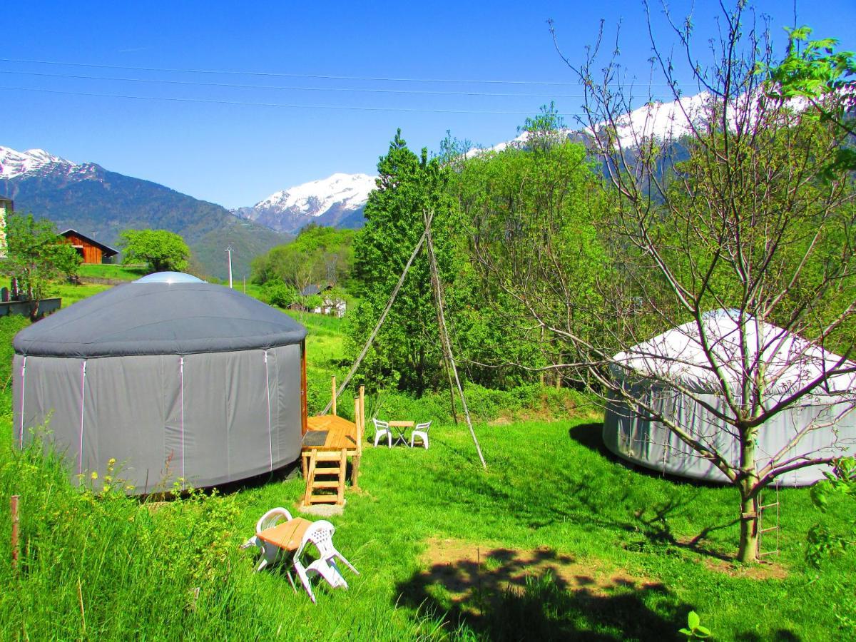 Maurienne Outdoor - Nuit Insolite En Yourte En Savoie Saint-Georges-Des-Hurtieres Buitenkant foto